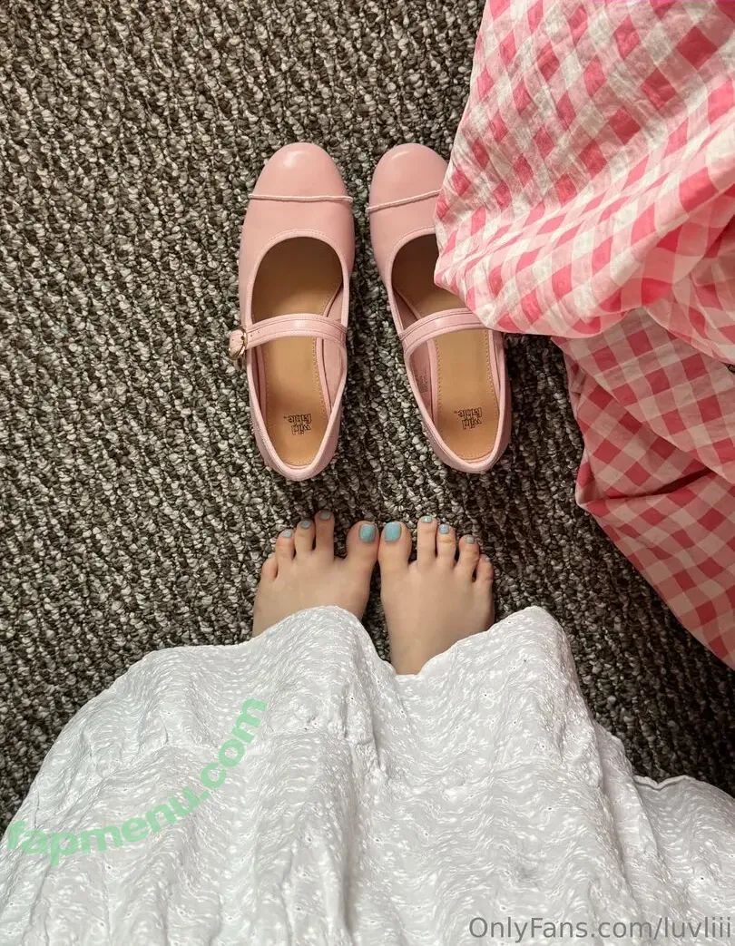 Luvliii nude photo #0245 (meatloafyyy / shmeatloafyyy)