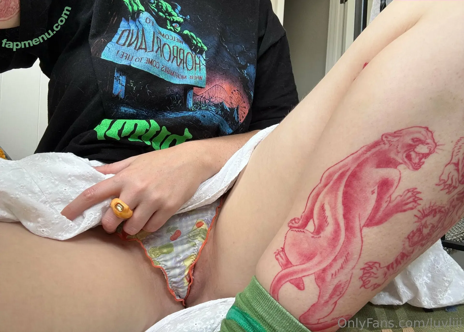 Luvliii nude photo #0300 (meatloafyyy / shmeatloafyyy)