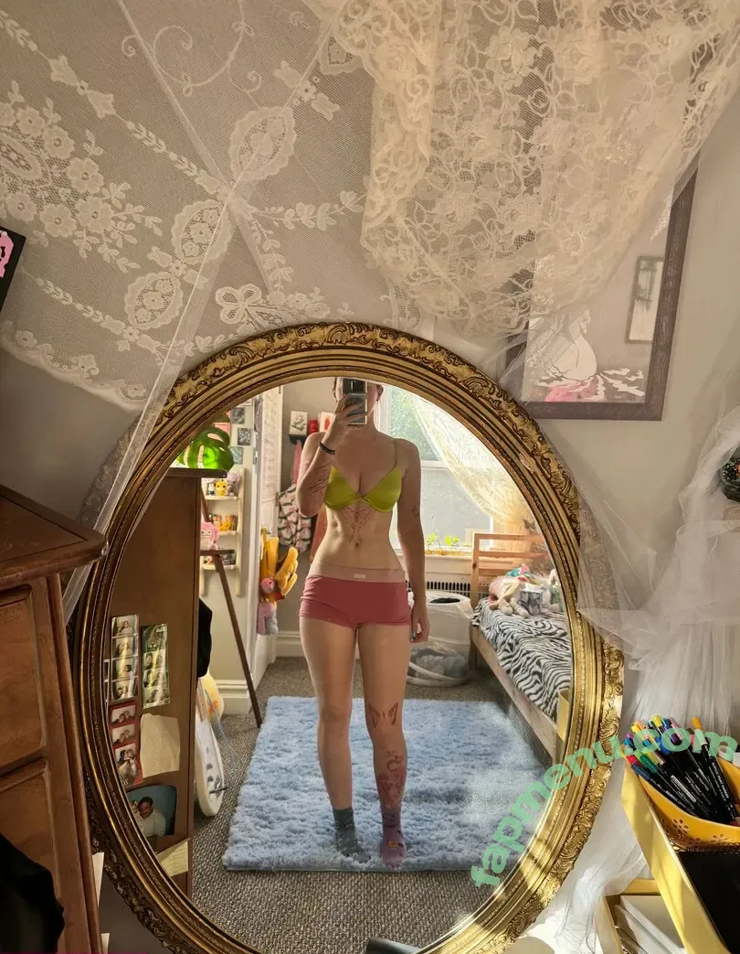 Luvliii nude photo #0329 (meatloafyyy / shmeatloafyyy)