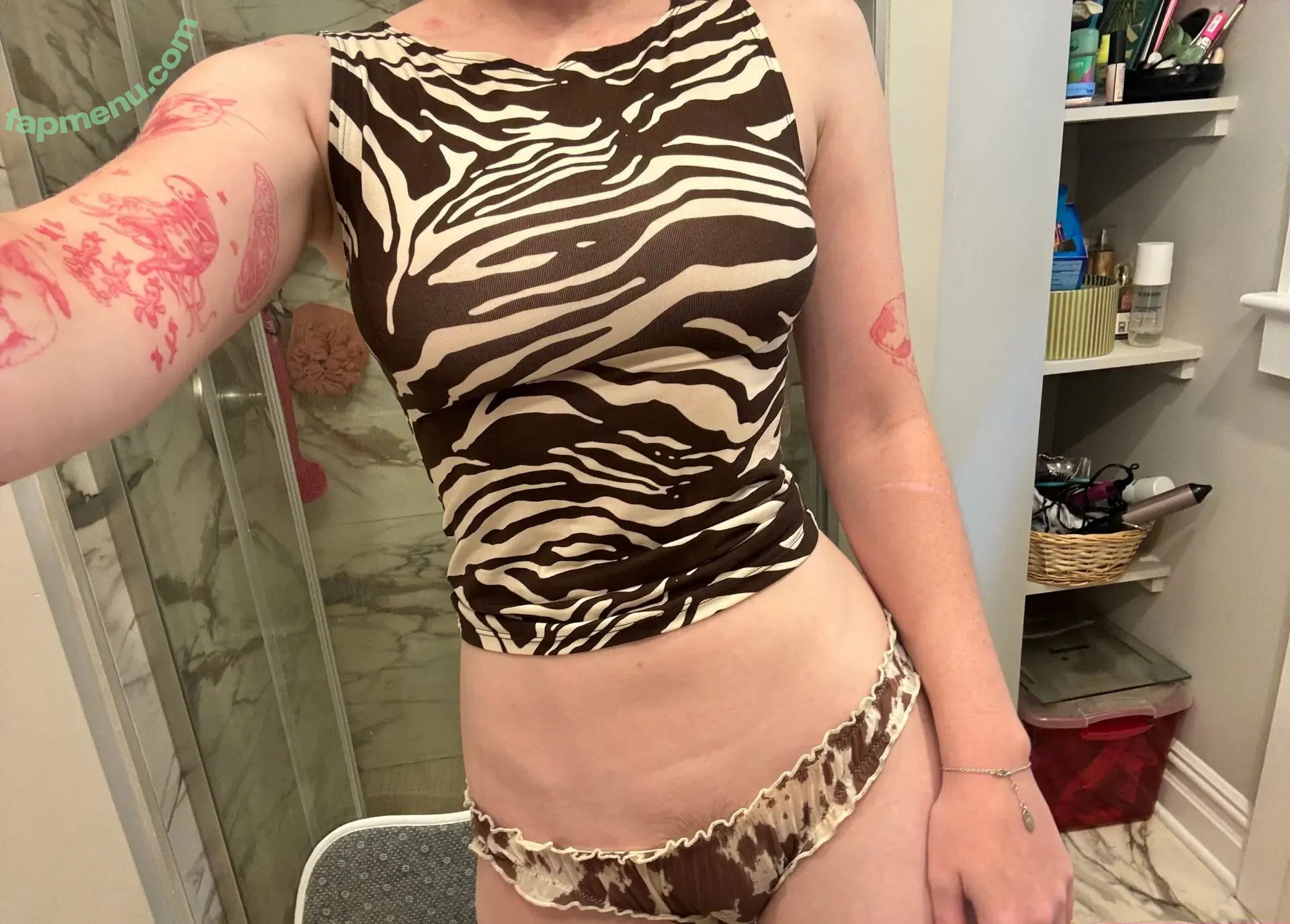 Luvliii nude photo #0381 (meatloafyyy / shmeatloafyyy)