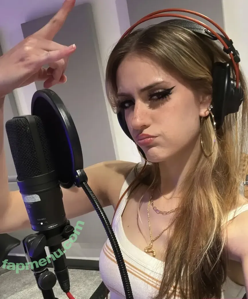 luweazl nude photo #0454 (Luisa)