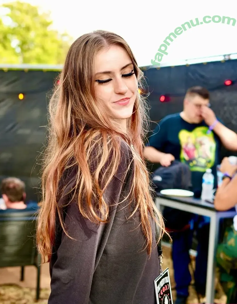 luweazl nude photo #0475 (Luisa)