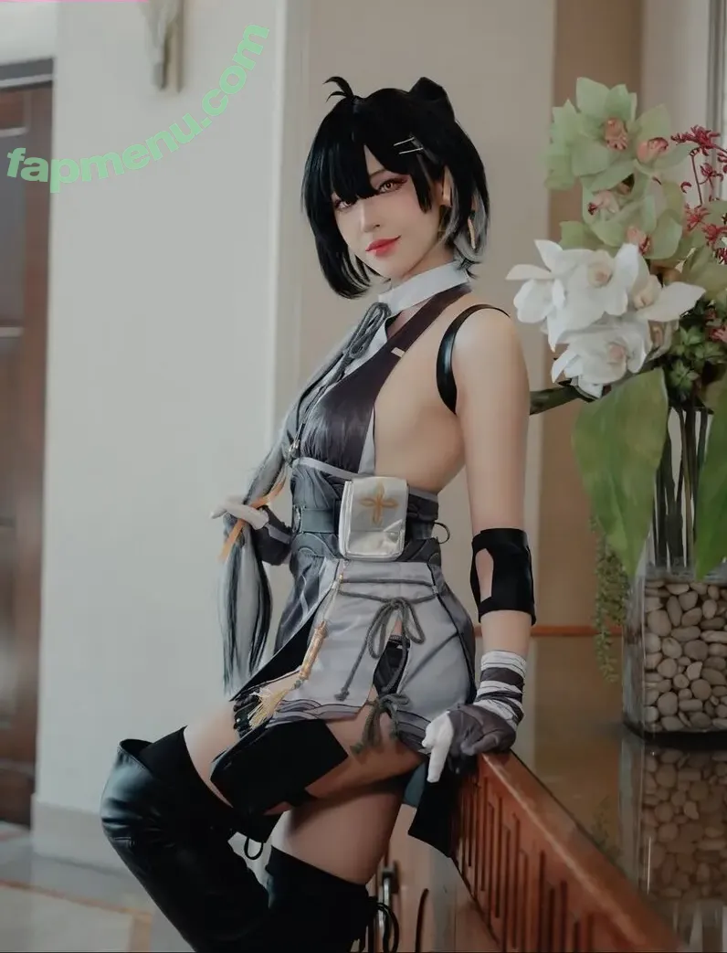 Luximity nude photo #0059 (luximityunveiled)