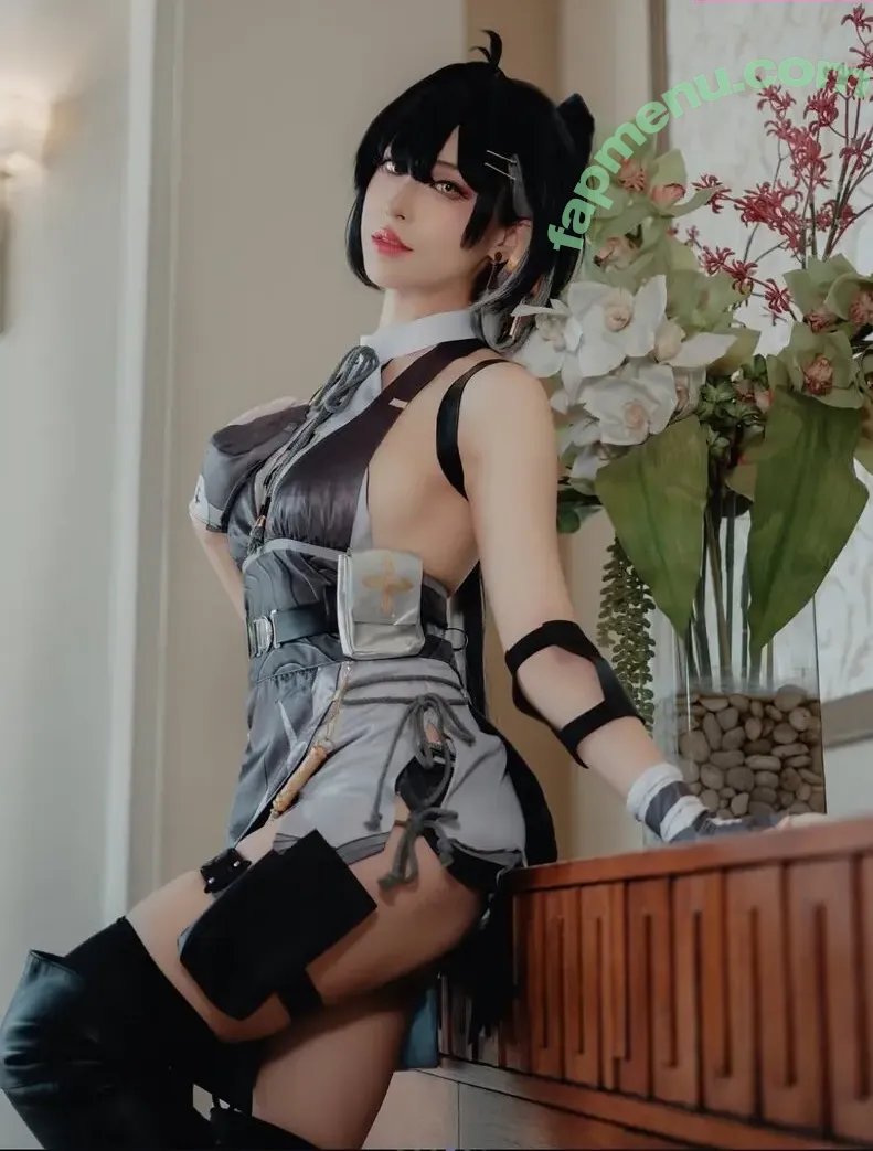 Luximity nude photo #0062 (luximityunveiled)