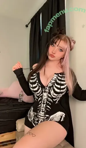 luxireid / fatgirlfedup nude photo #0005