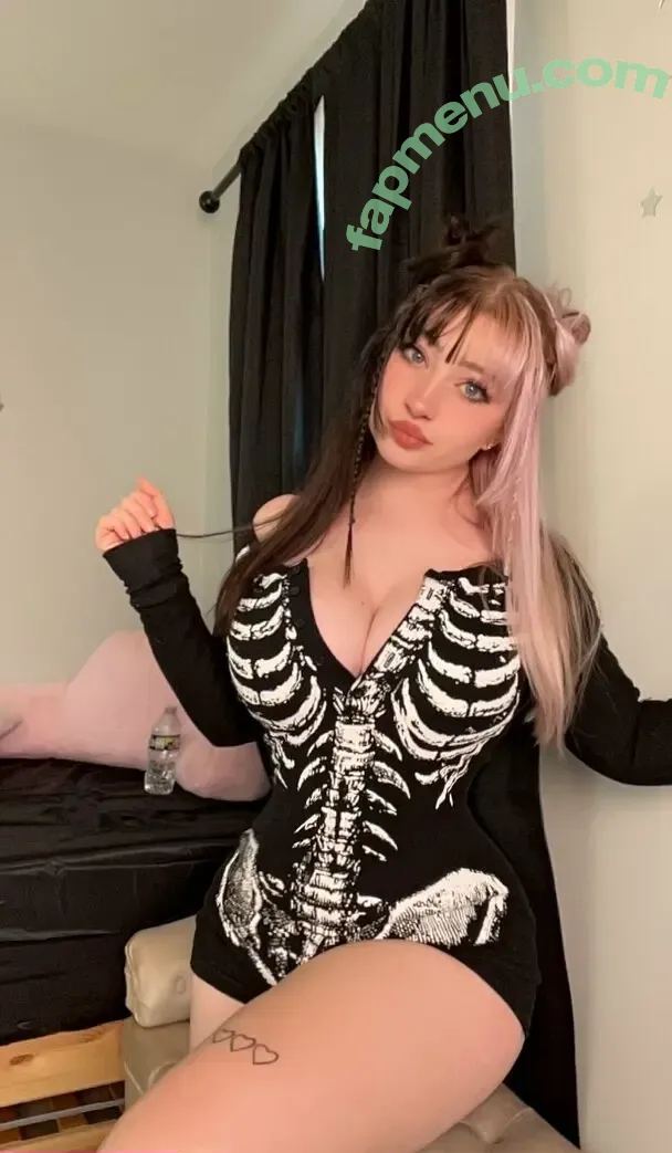 luxireid nude photo #0005 (fatgirlfedup)