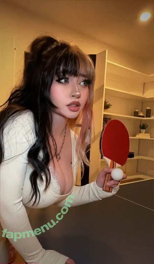 luxireid nude photo #0032 (fatgirlfedup)