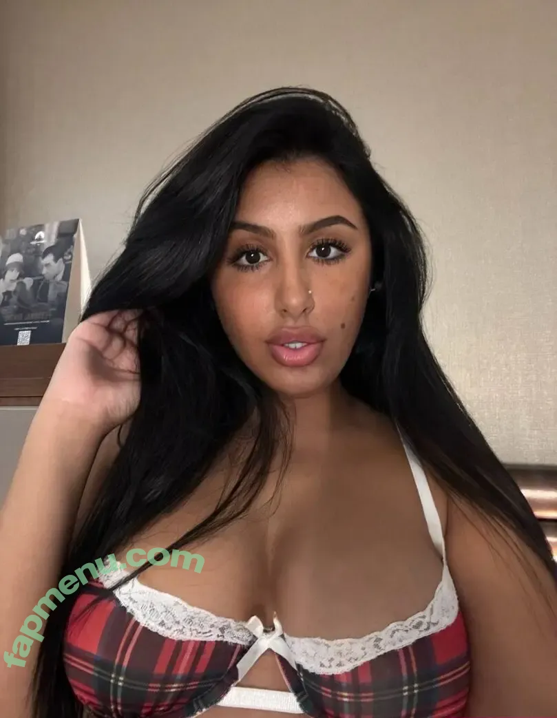 Luxy_Capi nude photo #0046 (Luxy Capi / capi_luxy / luxy__capi)