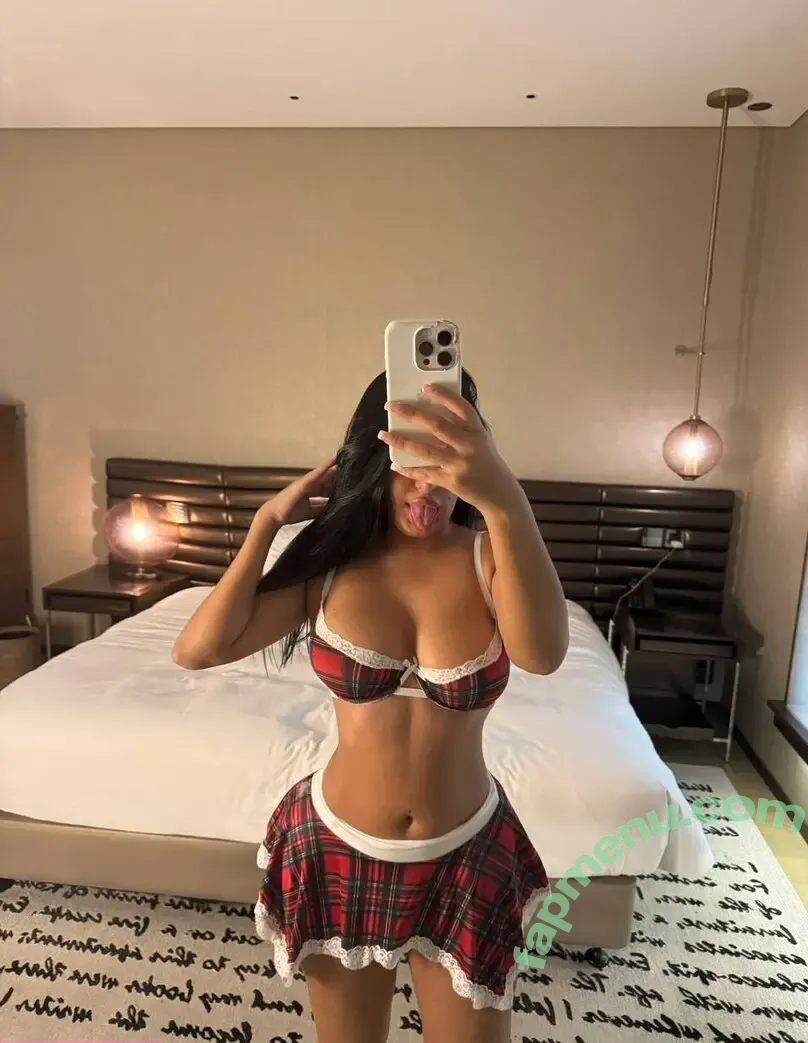 Luxy_Capi nude photo #0047 (Luxy Capi / capi_luxy / luxy__capi)