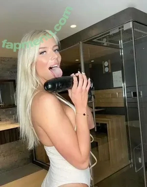  nude photo #0004