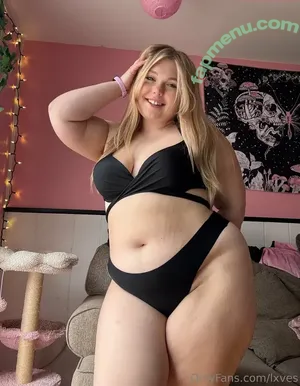 lxves / lxves._ nude photo #0200