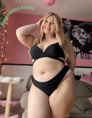 lxves / lxves._ nude photo #0202