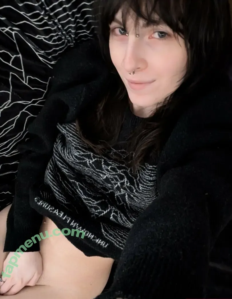 lyannaqt nude photo #0013 (lyannaqt)