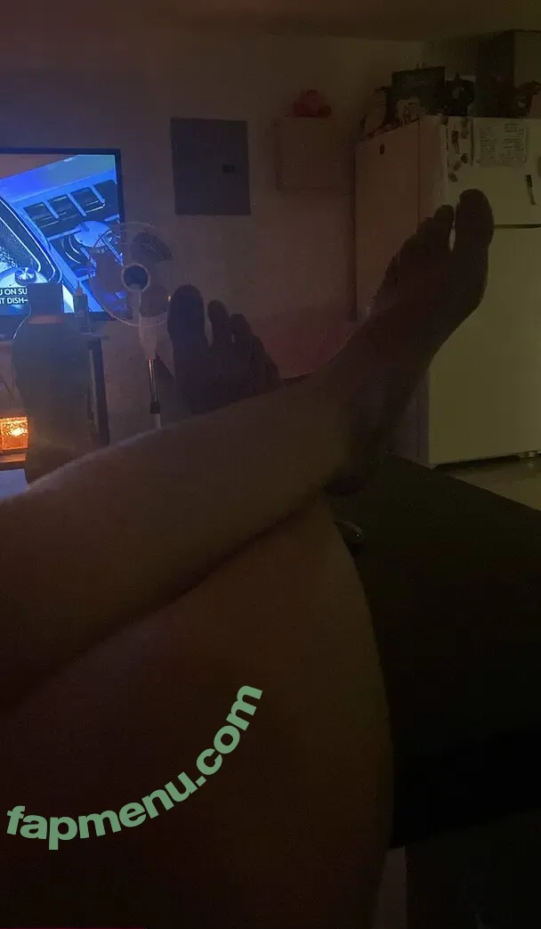 LycheeJinx nude photo #0009 (Shorkhub / _elliewe0831)