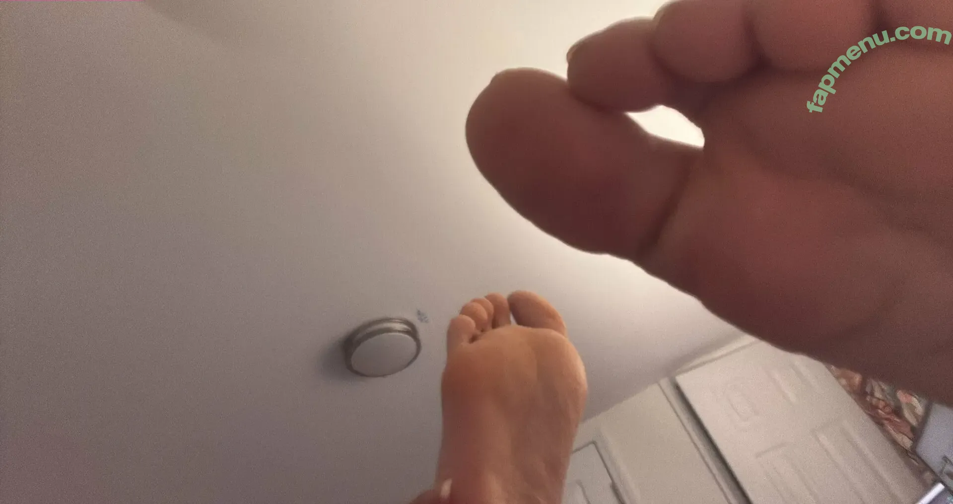 LycheeJinx nude photo #0014 (Shorkhub / _elliewe0831)