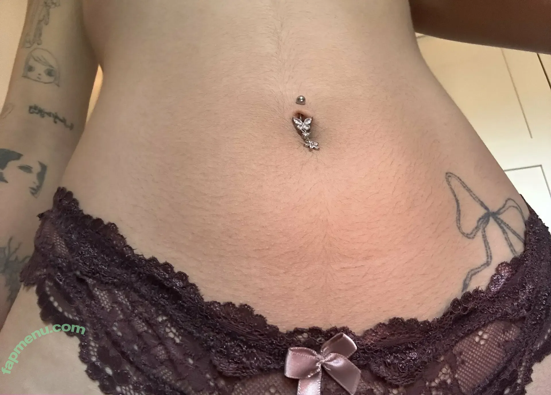 lycheenotes nude photo #0021 (anacompost)