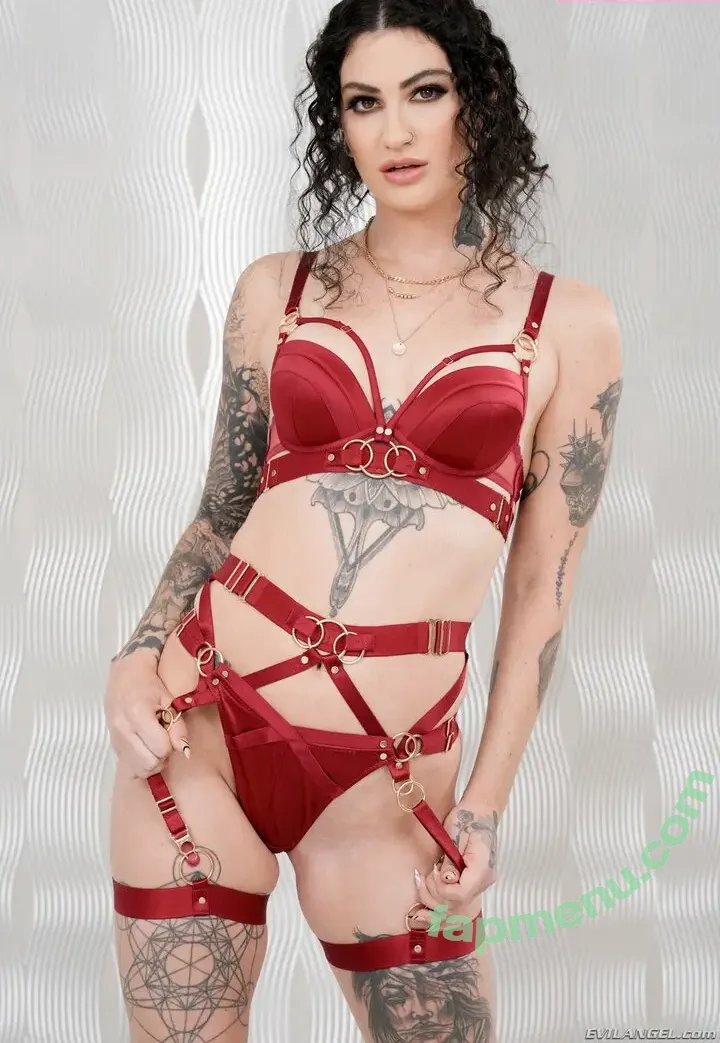 Lydia Black nude photo #0129 (lydblack.xo / lydiablackxo)