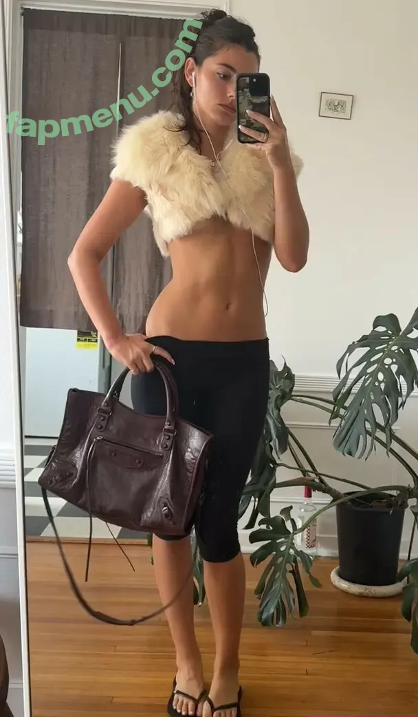 Lydia Campanelli nude photo #0394 (lvdiv)