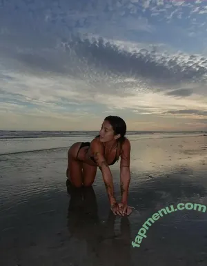 Lydia Hsieh Beatty / Lydiahsiehhh nude photo #0015