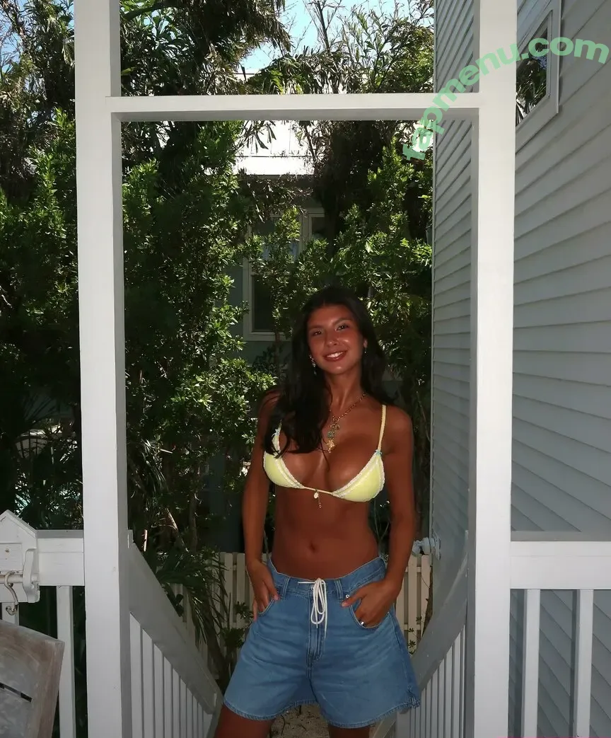 Lydia Lowry nude photo #0005 (lydialowry_)