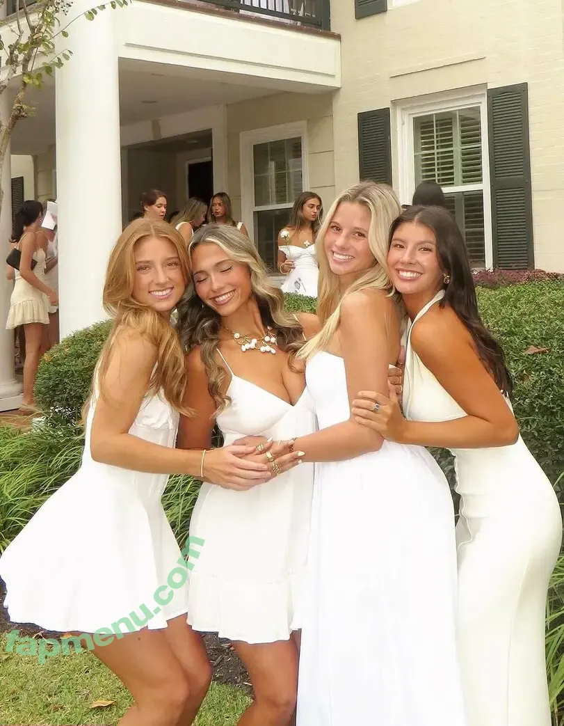 Lydia Lowry nude photo #0097 (lydialowry_)