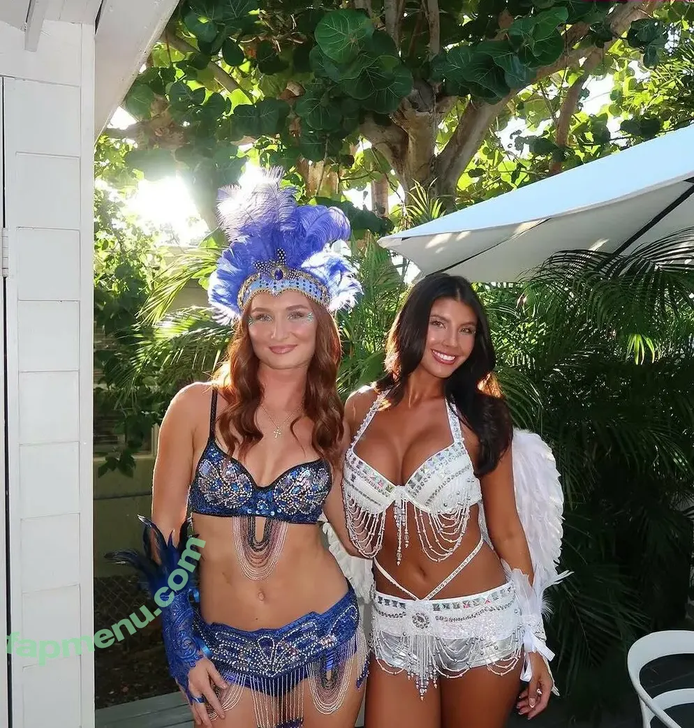 Lydia Lowry nude photo #0156 (lydialowry_)