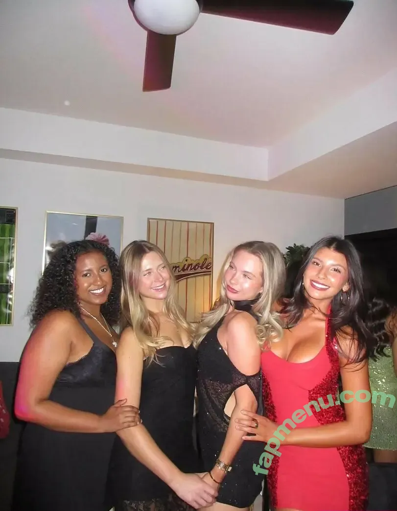 Lydia Lowry nude photo #0182 (lydialowry_)