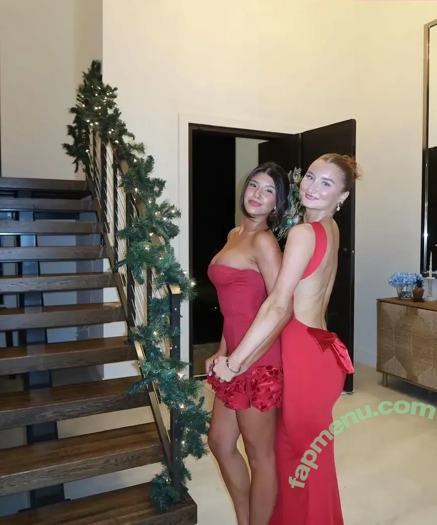 Lydia Lowry nude photo #0184 (lydialowry_)