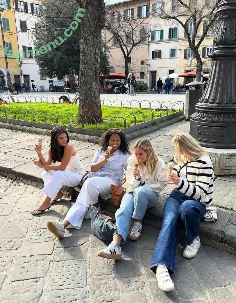 Lydia Lowry nude photo #0186 (lydialowry_)