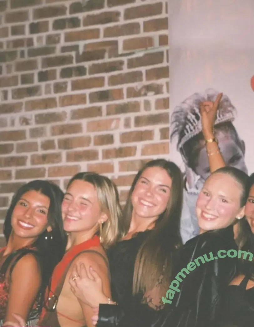 Lydia Lowry nude photo #0196 (lydialowry_)