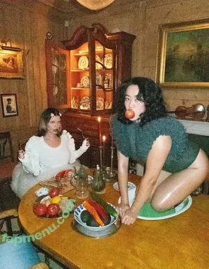 Lydiaren nude photo #0184