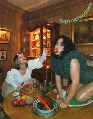 Lydiaren nude photo #0187