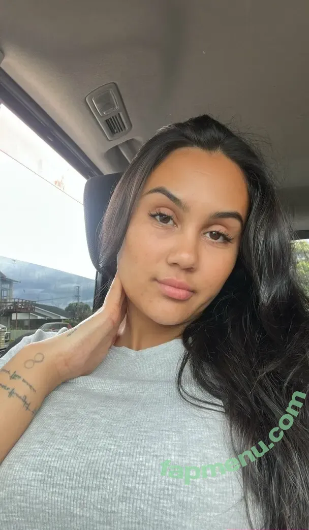 Lylah Jane nude photo #0016 (HeCallsMeBabyNz / hecallsmebabyy / lylah.and.lylah)