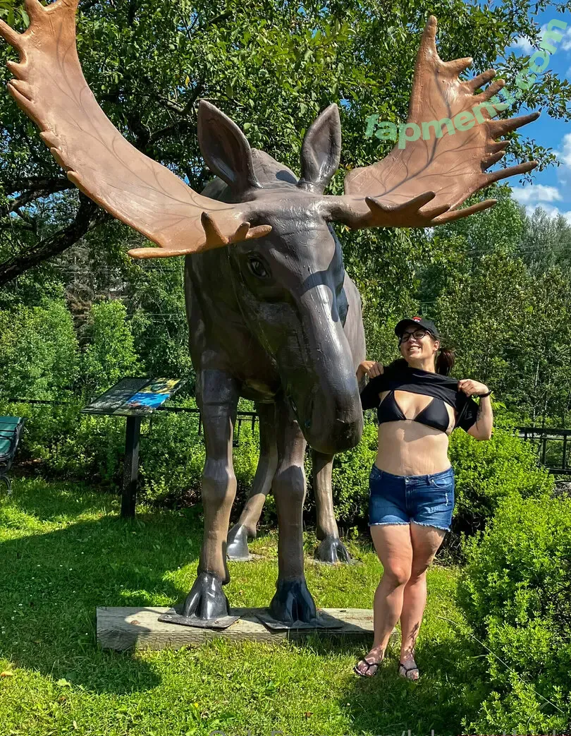 lyly_gothick nude photo #0026 (lylygothick)