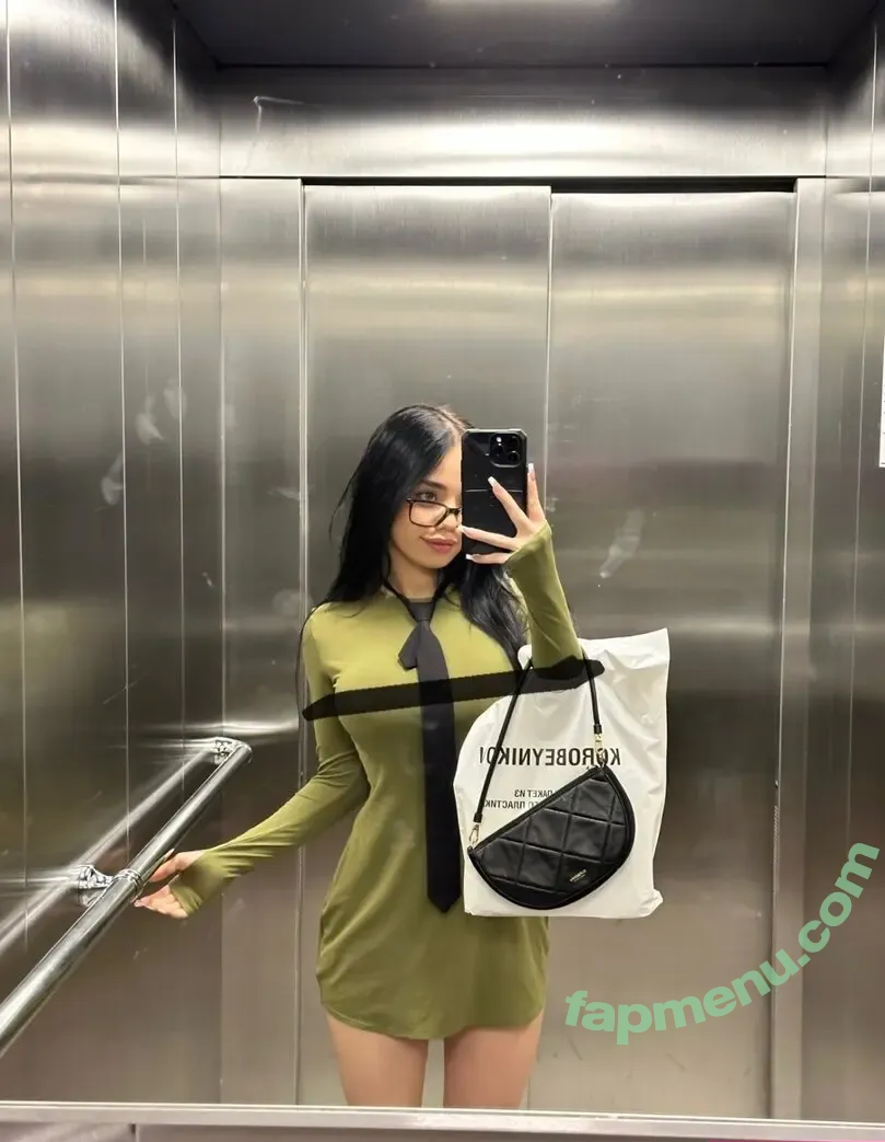 lyna_com nude photo #0006 (lyna_com2000 / lynatel)