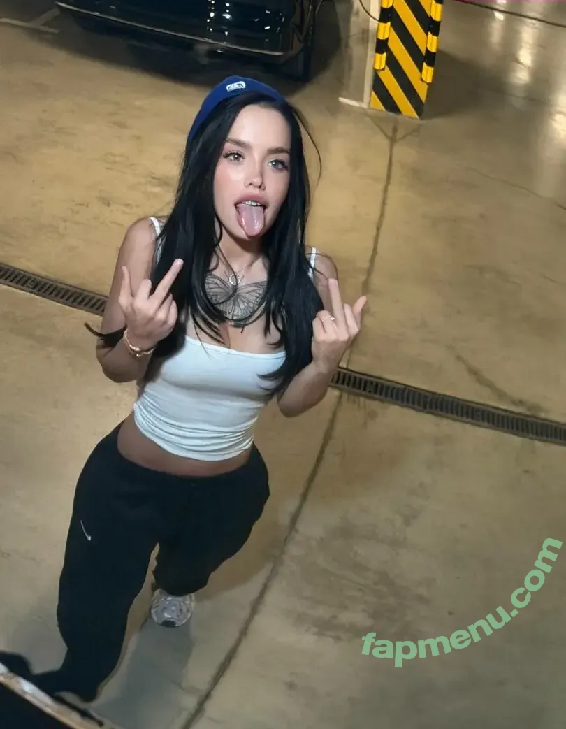 lyna_com nude photo #0195 (lyna_com2000 / lynatel)