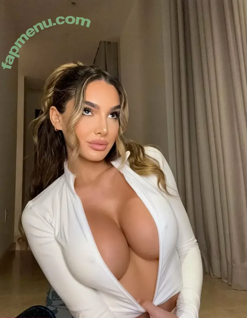 lynaritaa nude photo #0010 (lynaritaa)