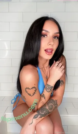 Lyndi / Lyndi__ / lindsayelizzabeth / lyndihassell nude photo #0036