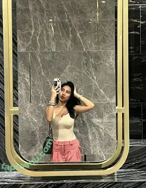 lynnn_znyy / ur_gf_lyn nude photo #0024