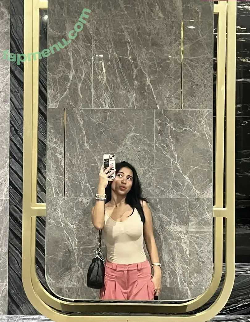 lynnn_znyy nude photo #0025 (ur_gf_lyn)