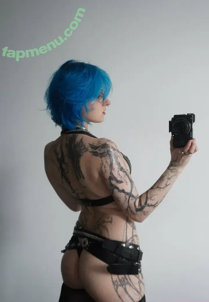 Lyra Crow nude photo #0381 (lyracr0w0)