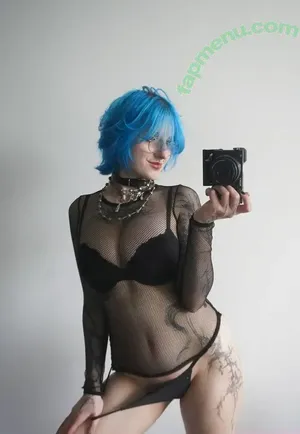 Lyra Crow / lyracr0w0 nude photo #0003