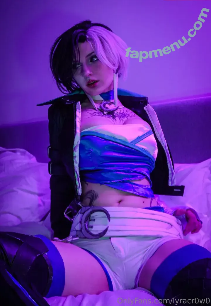 Lyra Crow nude photo #0160 (lyracr0w0)