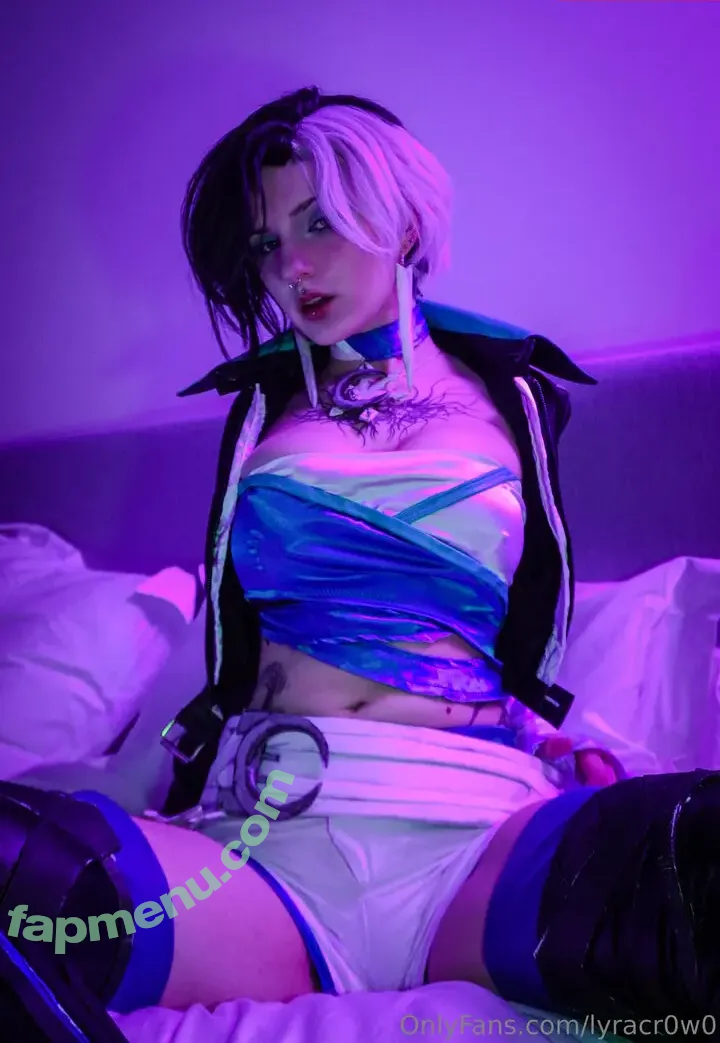 Lyra Crow nude photo #0167 (lyracr0w0)