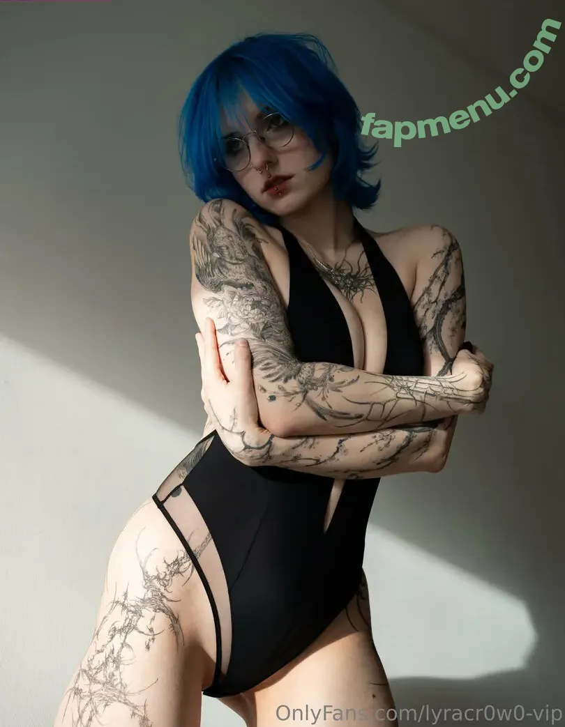Lyra Crow nude photo #0300 (lyracr0w0)