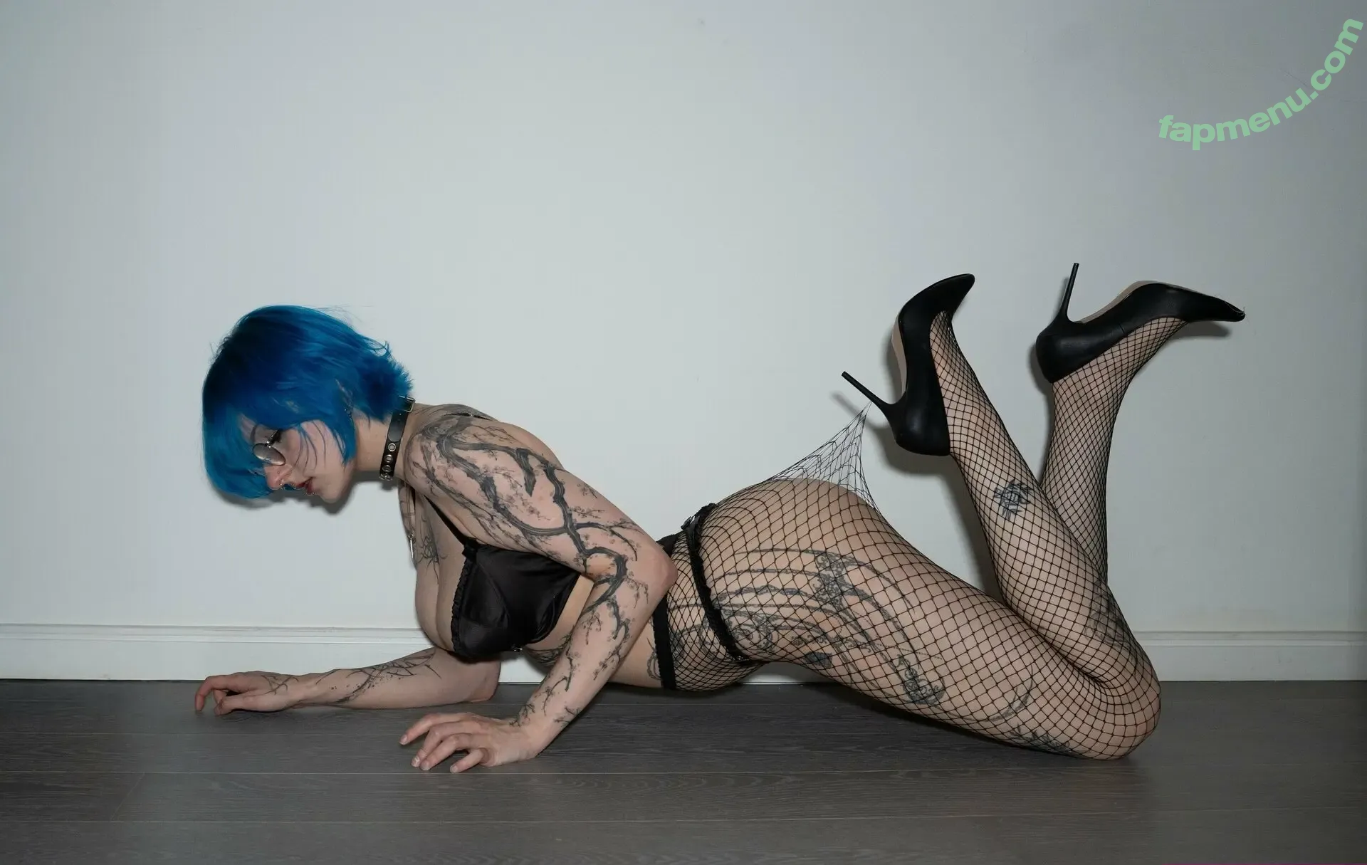 Lyra Crow nude photo #0305 (lyracr0w0)