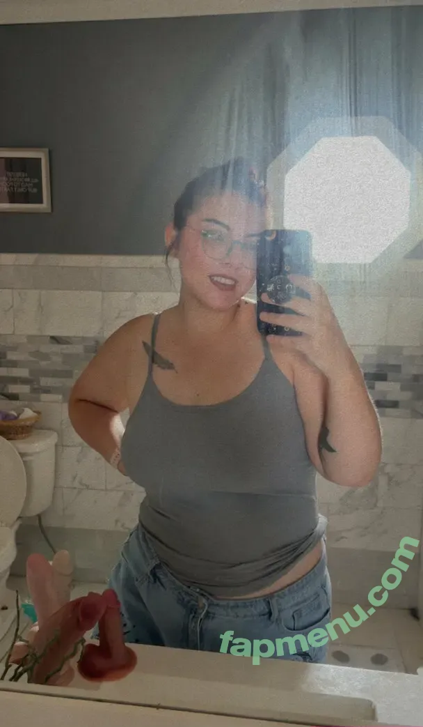 lyrafaefree nude photo #0037 (lyrafaefree)