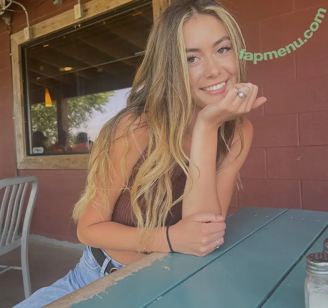 lyssa_og20 nude photo #0005 (lyssa_og20)