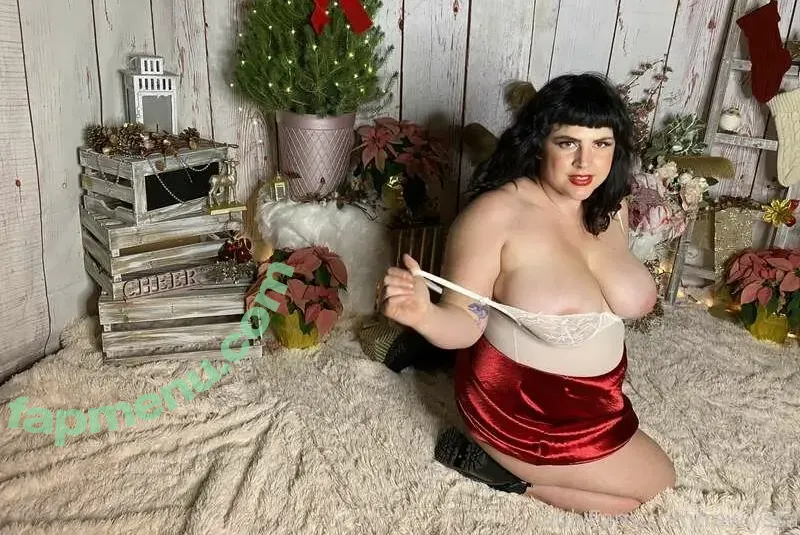 Lyssa Rose nude photo #0017 (alyssafeomaia / rawlyssa)
