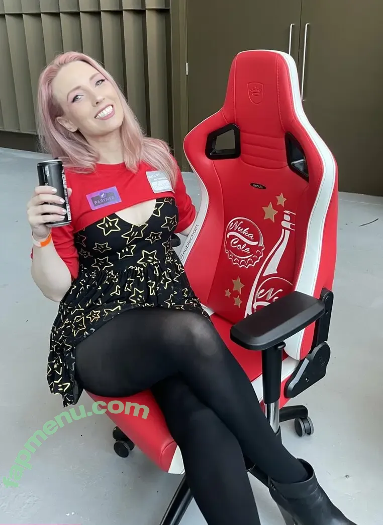 Lyssatee nude photo #0004 (lyssateetv)